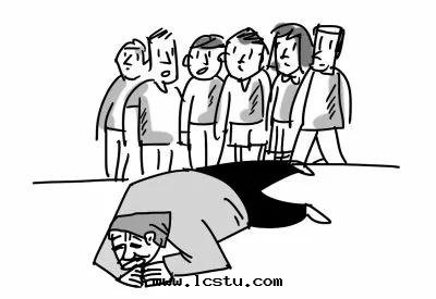 老(lǎo)太太被(bèi)塑料紙(zhǐ)滑到(dào)摔傷，物(wù)業公司被(bèi)判承擔70%責任