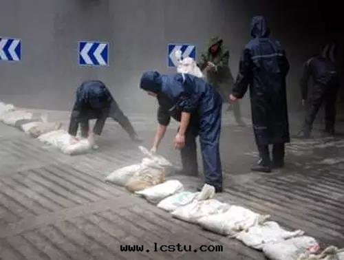 夏季物(wù)業管(guǎn)理(lǐ)工作(zuò)“十(shí)要(yào)点”