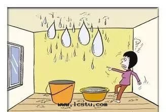 業主拒繳1.3万(wàn)物(wù)業费敗訴 法(fǎ)官：屋(wū)頂漏水(shuǐ)不(bù)屬于(yú)物(wù)業責任，房(fáng)屋(wū)漏水(shuǐ)到(dào)底怎麼(me)辦(bàn)？