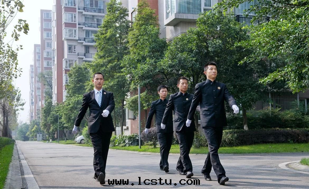 物(wù)業項目經(jīng)理(lǐ)立威七(qī)字(zì)絕