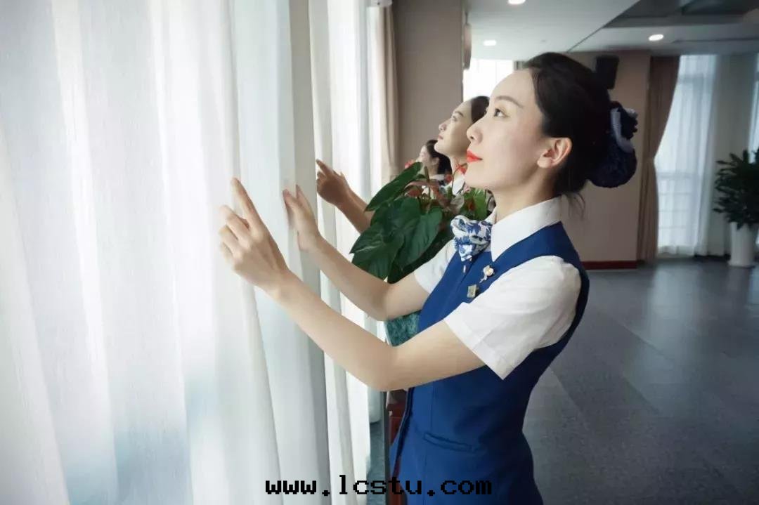 客服(fú)人員 如(rú)何有效地(dì)處(chù)理(lǐ)好(hǎo)業主的(de)投訴