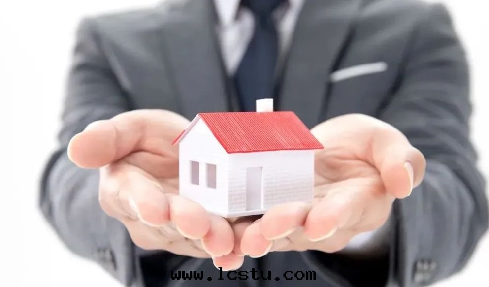 民(mín)法(fǎ)典視野下(xià)解(jiě)聘物(wù)業實(shí)例  業主行使任意(yì)解(jiě)除权物(wù)業索賠難