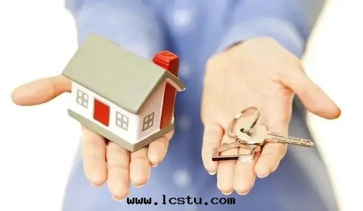 業主拒絕向(xiàng)居(jū)委会(huì)選聘的(de)物(wù)業公司繳费 被(bèi)判違約