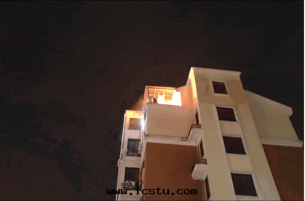 男孩一(yī)樓放(fàng)煙花(huā)，把(bǎ)五(wǔ)樓給(gěi)烧了(le)！