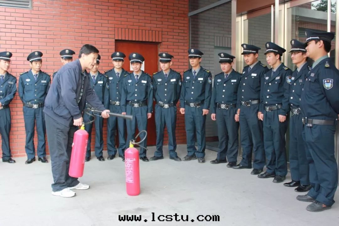 保安(ān)員必須掌握的(de)實(shí)用(yòng)消防安(ān)全(quán)知識！